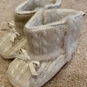 Winter infant boots
